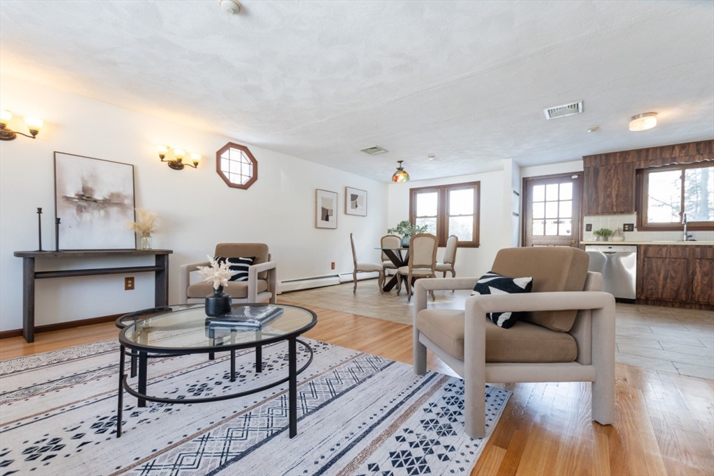 21 Meadowvale Road Burlington, MA 01803 - Photo 10 of 40