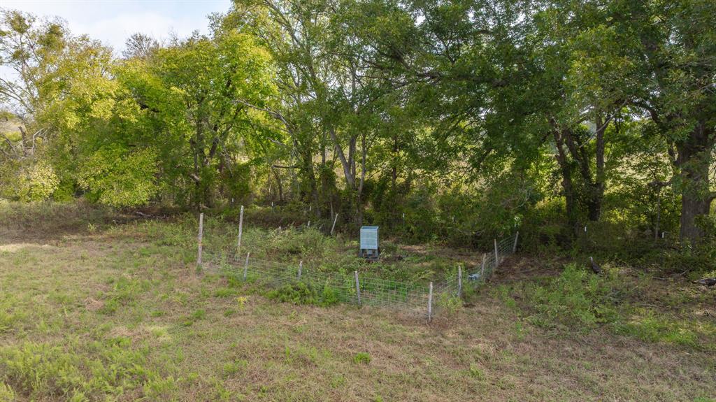 12194 Gholson Road Waco, TX 76705 - Photo 15 of 40