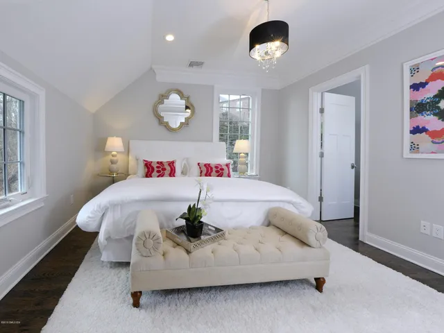 $16,000 | 200 Davis Avenue, Greenwich, CT 06830