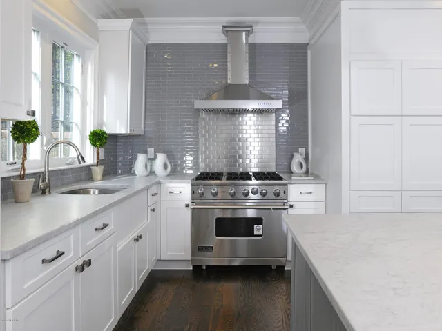 $16,000 | 200 Davis Avenue, Greenwich, CT 06830