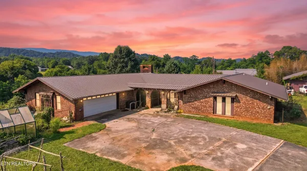 $3,000,000 | 3030 New Blockhouse Road, Maryville, TN 37803