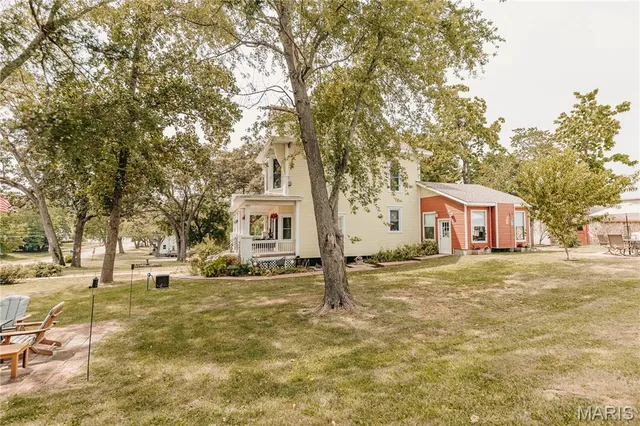 $305,000 | 104 West 3rd Street, Dixon, MO 65459