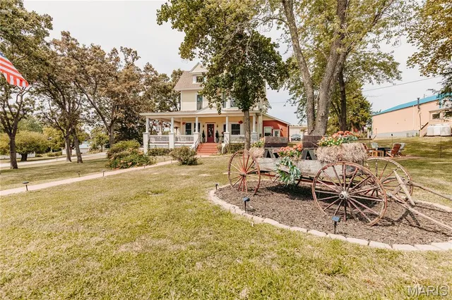 $305,000 | 104 West 3rd Street, Dixon, MO 65459