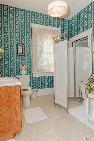 $305,000 | 104 West 3rd Street, Dixon, MO 65459