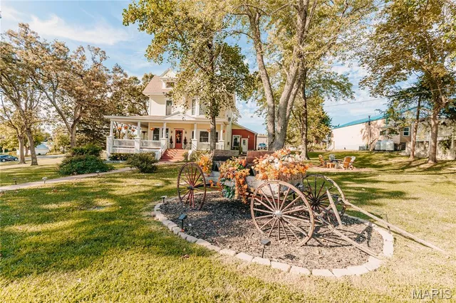 $305,000 | 104 West 3rd Street, Dixon, MO 65459