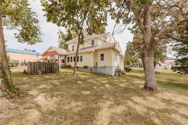$305,000 | 104 West 3rd Street, Dixon, MO 65459