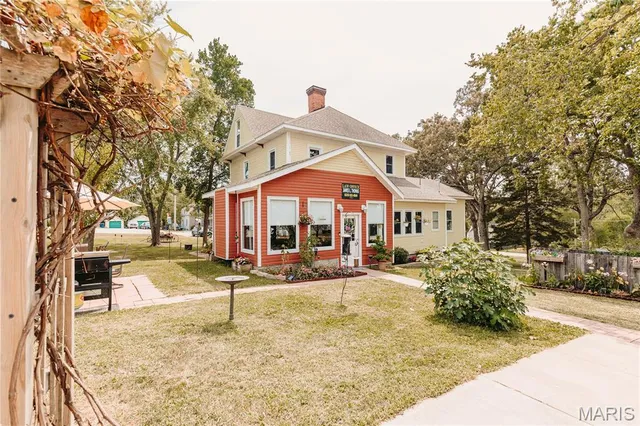 $305,000 | 104 West 3rd Street, Dixon, MO 65459