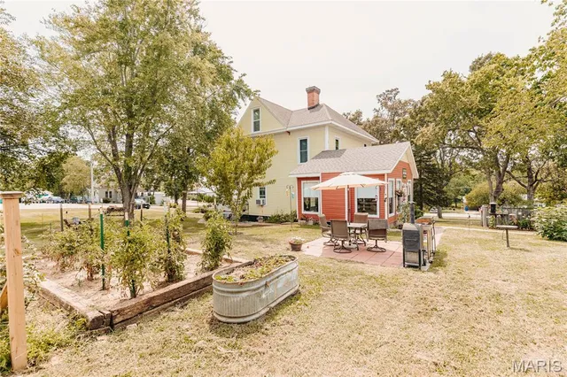 $305,000 | 104 West 3rd Street, Dixon, MO 65459