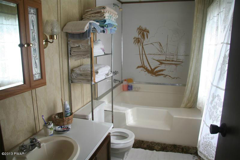 40 Percys Road Equinunk, PA 18417 - Photo 11 of 21 Gallery Image 11