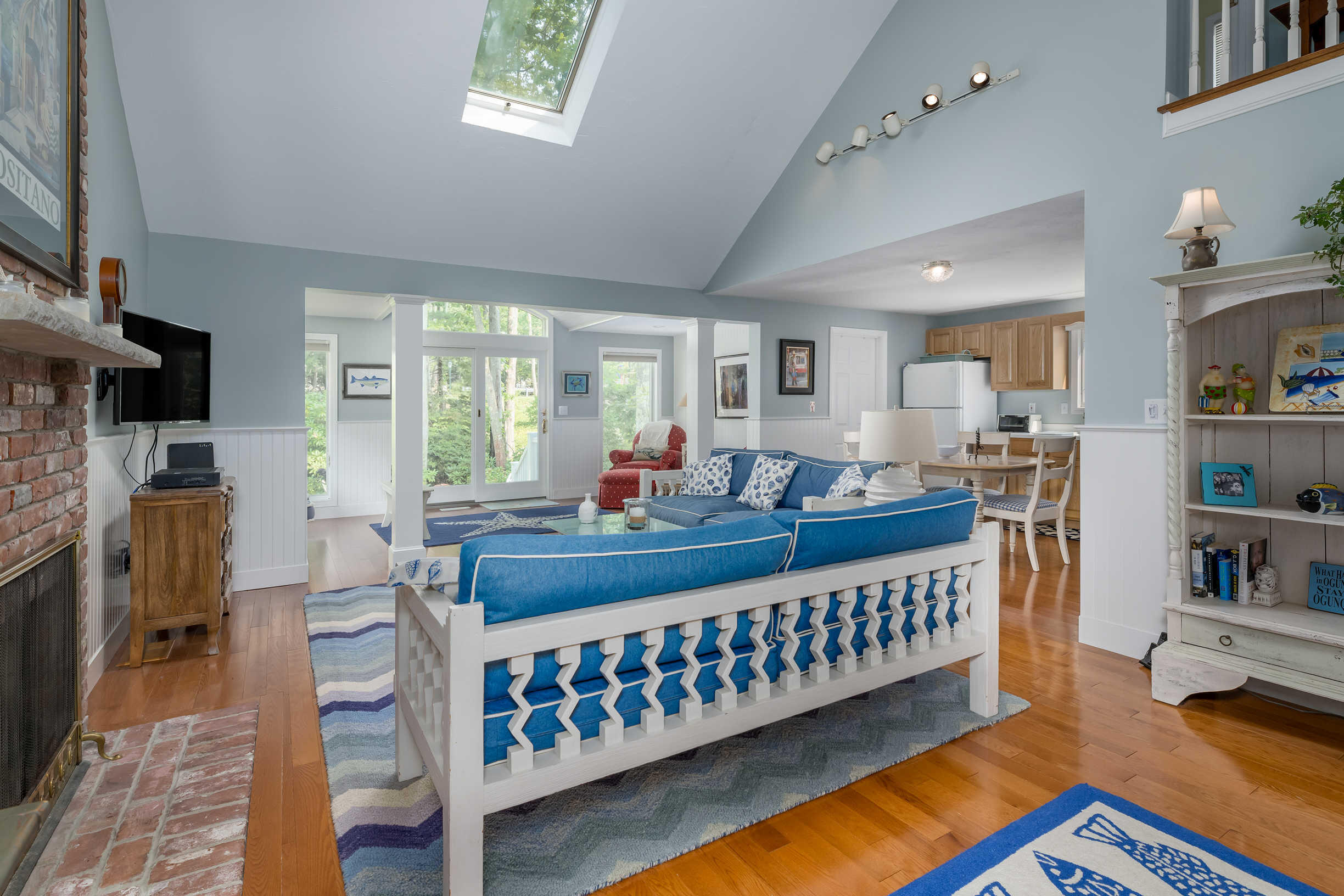19 Valleybrook Road Ogunquit, ME 03907 - Photo 9 of 20 Living Room