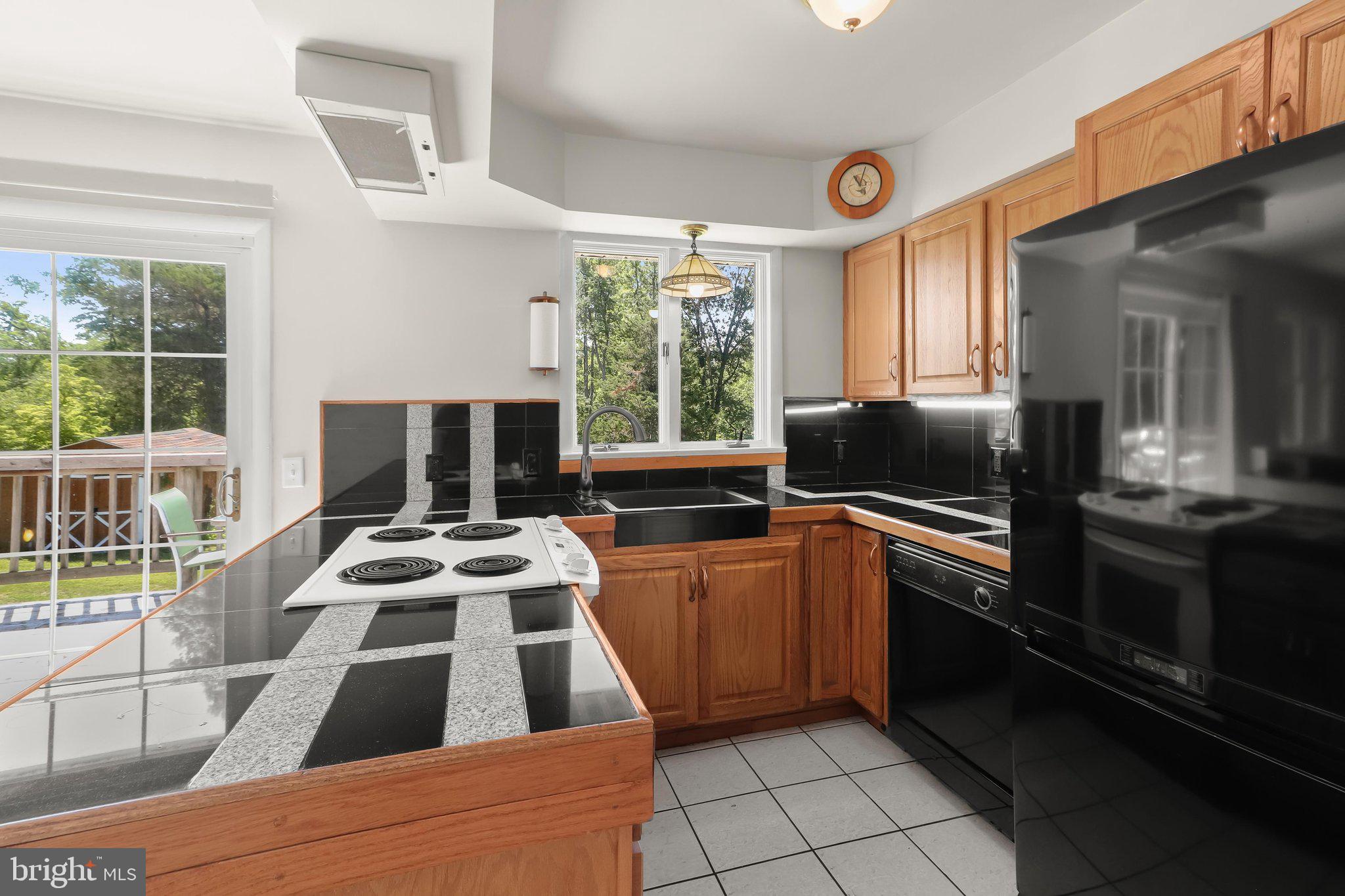 5773 Oakland Road Sykesville, MD 21784 - Photo 20 of 57 Kitchen Appliances