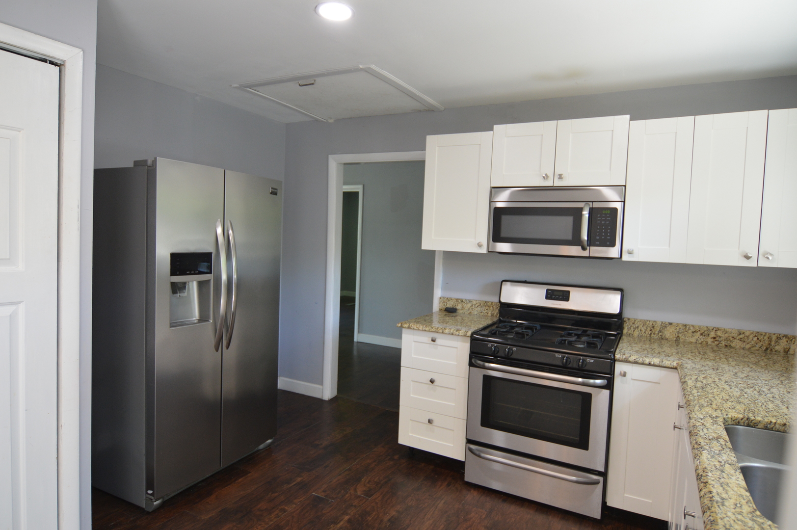 8412 Wium Road Cary, IL 60013 - Photo 4 of 17