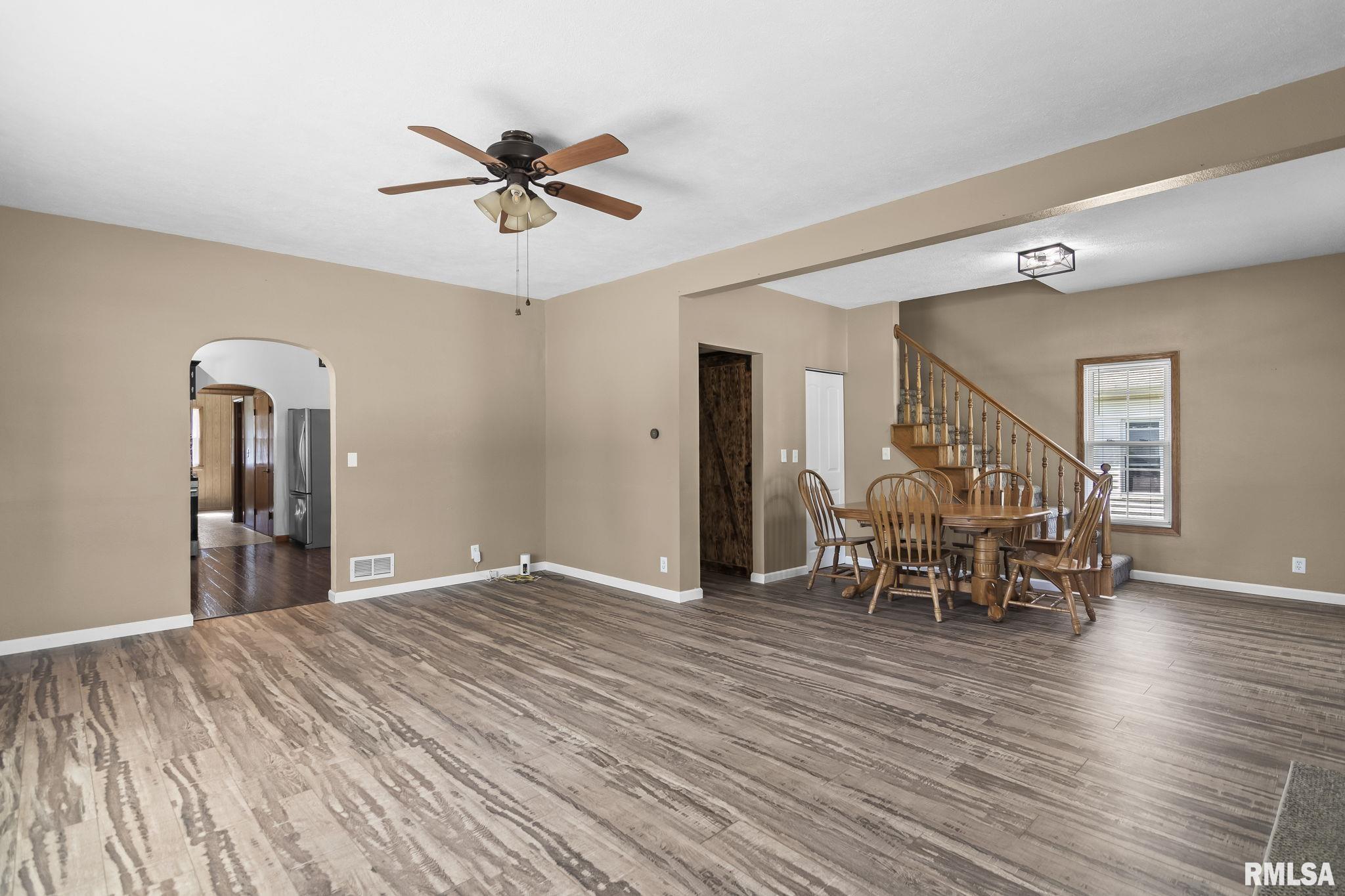 324 Edwards Street Nokomis, IL 62075 - Photo 6 of 47