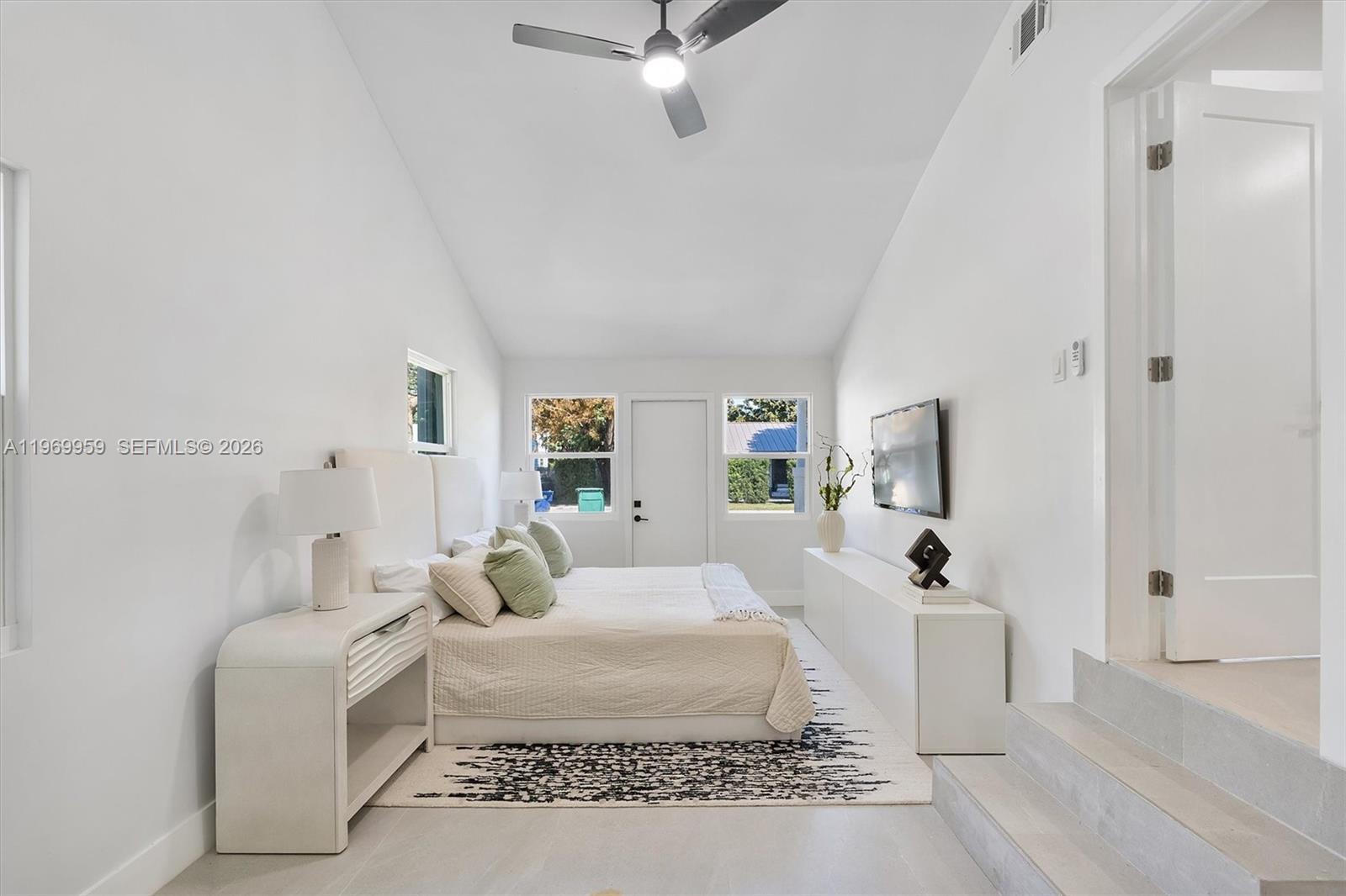 560 Northeast 110th Terrace Miami, FL 33161 - Photo 17 of 49
