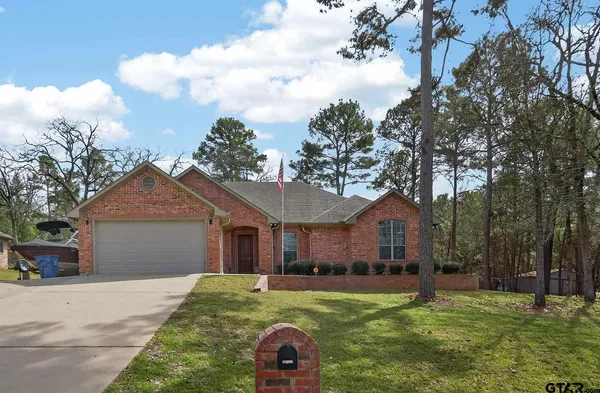 $430,000 | 20857 Lakeview Drive, Flint, TX 75762