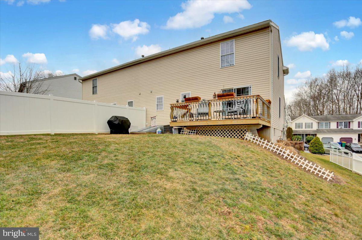 609 Frederick Street Reading, PA 19607 - Photo 20 of 22