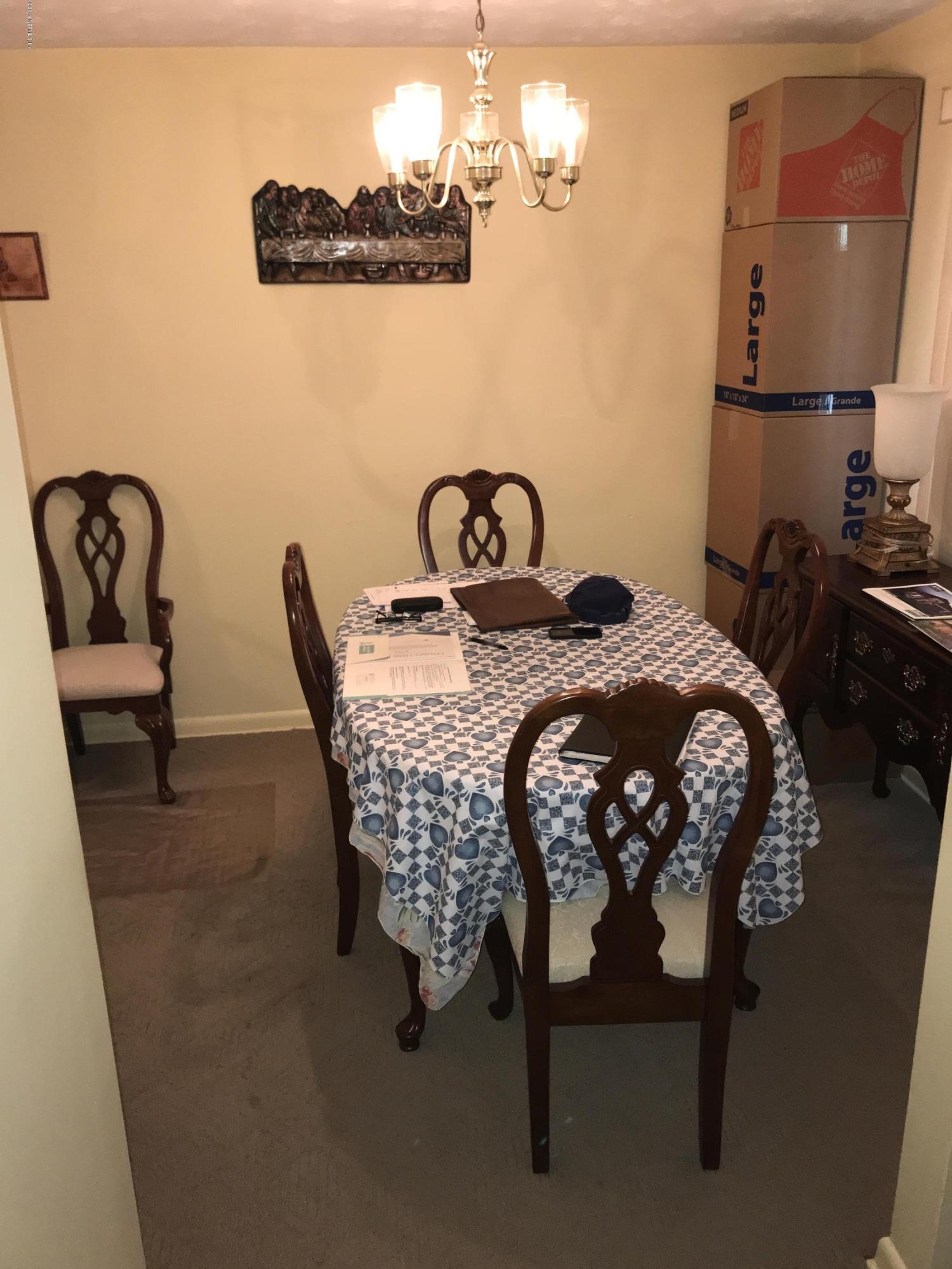 9270 Sibbald Road Jacksonville, FL 32208 - Photo 4 of 12 Dining Room