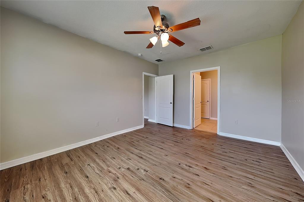 178 Fall Glo Road Winter Haven, FL 33880 - Photo 7 of 15 Gallery Image 7