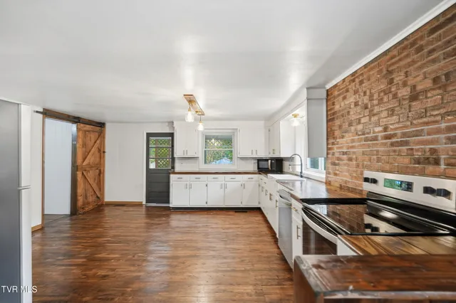 $269,000 | 4849 Sinking Creek Highway, Dungannon, VA 24245