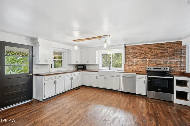 $269,000 | 4849 Sinking Creek Highway, Dungannon, VA 24245