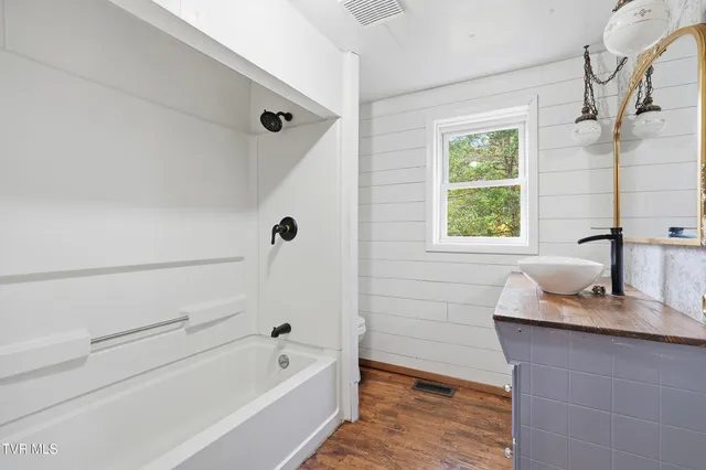 $269,000 | 4849 Sinking Creek Highway, Dungannon, VA 24245