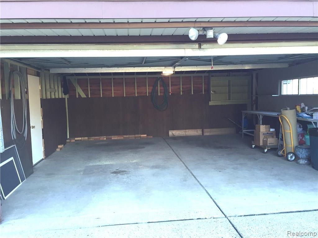 11308 Erdmann Road Sterling Heights, MI 48314 - Photo 20 of 21 IMG_0611.JPG