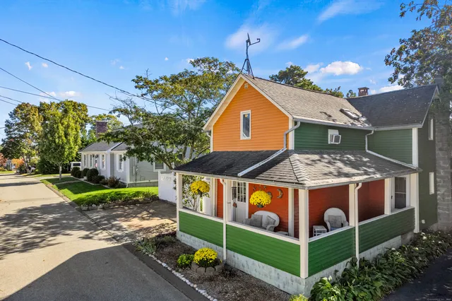 $2,100 | 14 High Street, East Lyme, CT 06357