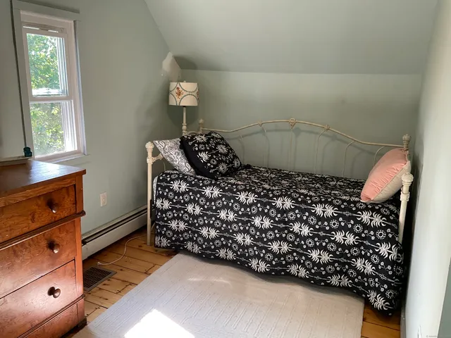 $2,100 | 14 High Street, East Lyme, CT 06357