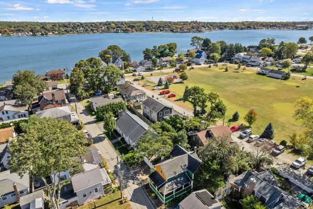 $2,100 | 14 High Street, East Lyme, CT 06357