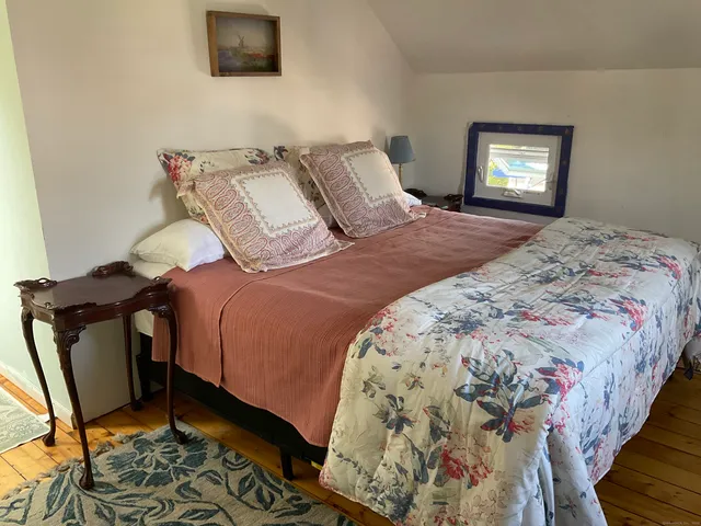 $2,100 | 14 High Street, East Lyme, CT 06357