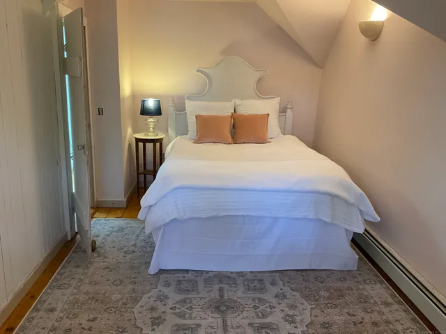 $2,100 | 14 High Street, East Lyme, CT 06357