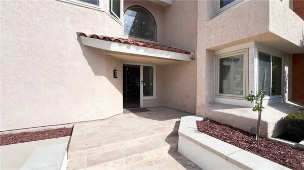 $7,500 | 2 Ramada, Irvine, CA 92620