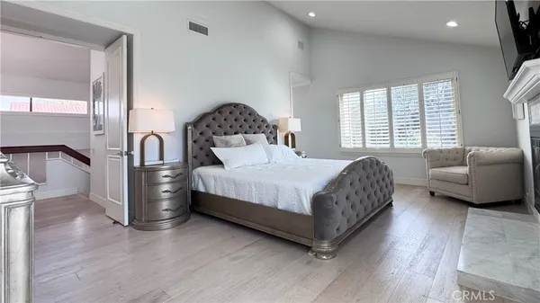 $7,500 | 2 Ramada, Irvine, CA 92620
