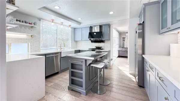 $7,500 | 2 Ramada, Irvine, CA 92620