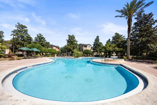 $199,000 | 10075 Gate Parkway North, Unit 2505, Jacksonville, FL 32246