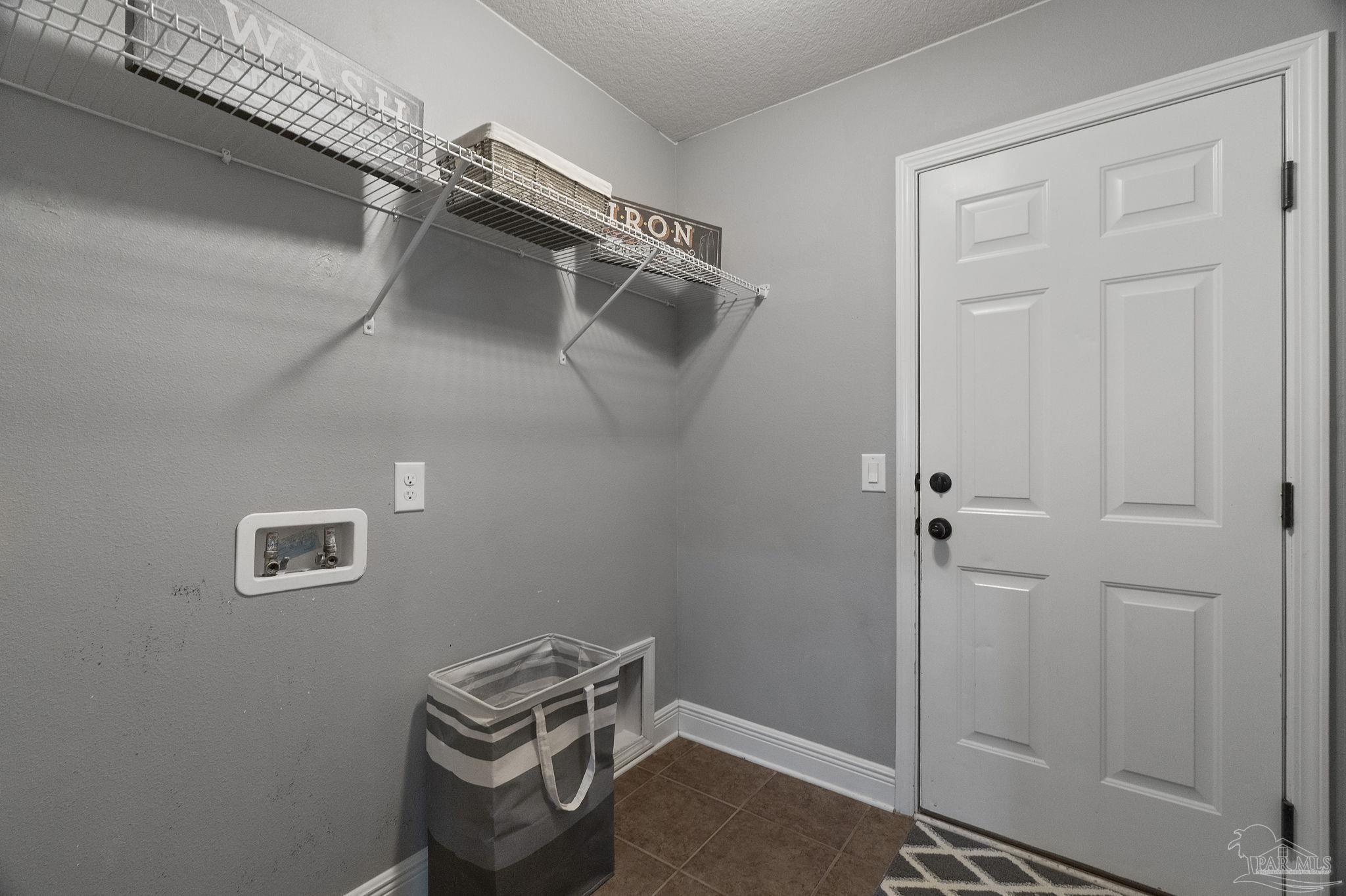 5607 Cane Syrup Circle Pace, FL 32571 - Photo 23 of 54 a view of walk in closet