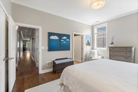 $699,000 | 4860 North Clark Street, Unit 3S, Chicago, IL 60640