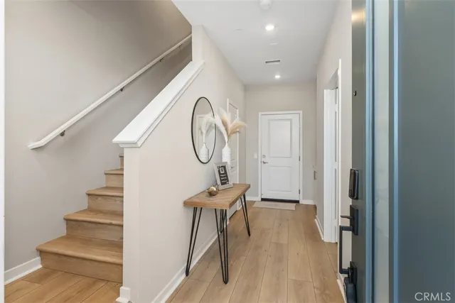 $6,100 | 109 South Laxore Street, Unit 303, Anaheim, CA 92804