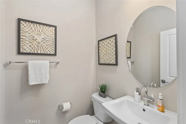 $6,100 | 109 South Laxore Street, Unit 303, Anaheim, CA 92804