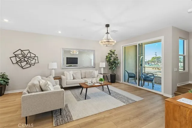 $6,100 | 109 South Laxore Street, Unit 303, Anaheim, CA 92804