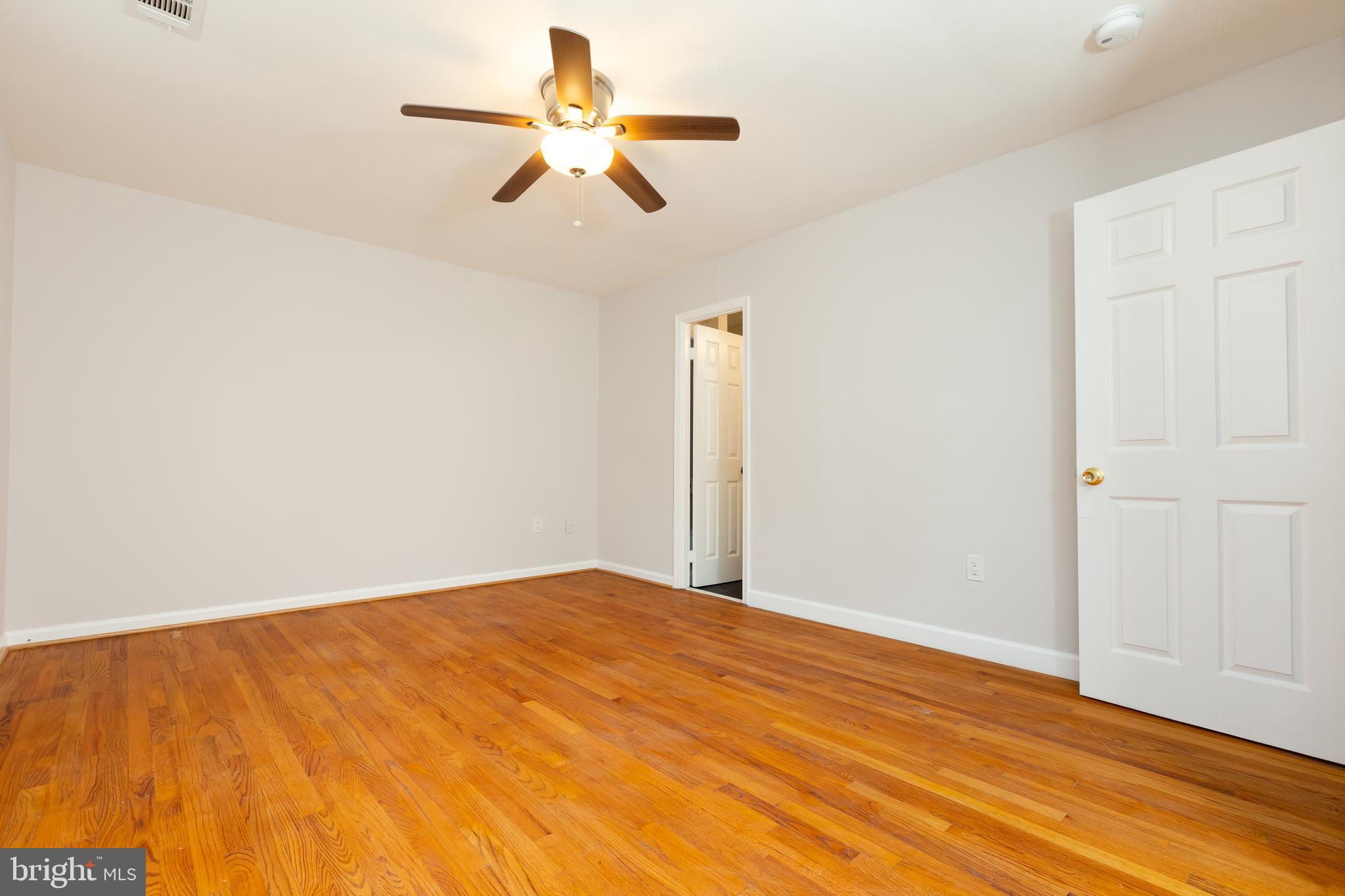 9004 Roundleaf Way Gaithersburg, MD 20879 - Photo 22 of 55