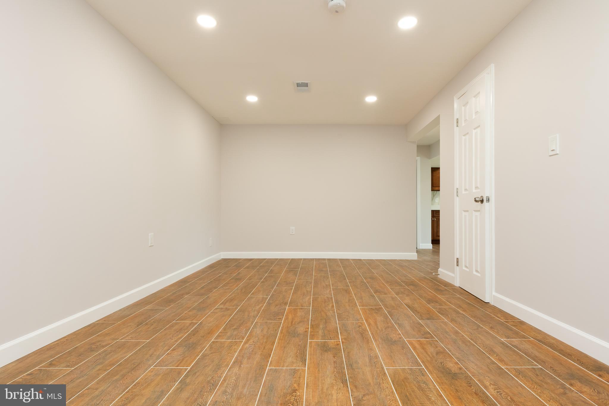 9004 Roundleaf Way Gaithersburg, MD 20879 - Photo 37 of 55