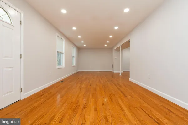 $3,850 | 9004 Roundleaf Way, Gaithersburg, MD 20879