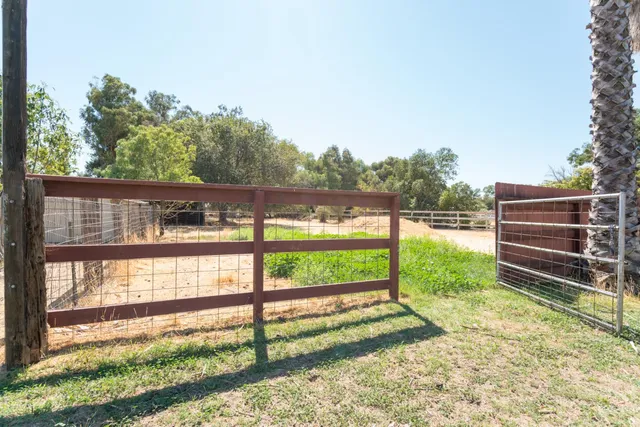 a house view with a outdoor space