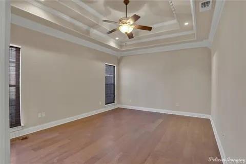 2805 Clearbrook Way Haughton, LA 71037 - Photo 14 of 33 a view of an empty room with a window