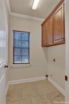 2805 Clearbrook Way Haughton, LA 71037 - Photo 23 of 33 a view of an empty room with a window
