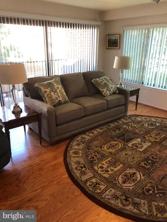 $4,295 | 1600 Prince Street, Unit 101, Alexandria, VA 22314