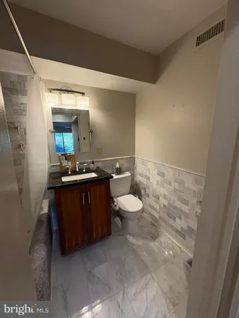 $4,295 | 1600 Prince Street, Unit 101, Alexandria, VA 22314