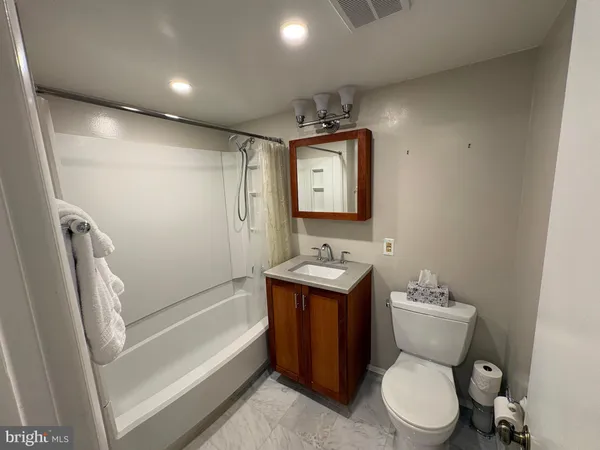 $4,295 | 1600 Prince Street, Unit 101, Alexandria, VA 22314