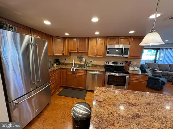 $4,295 | 1600 Prince Street, Unit 101, Alexandria, VA 22314